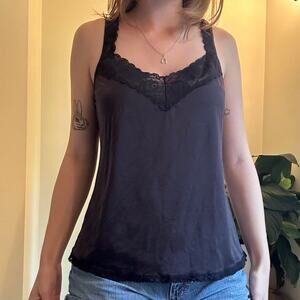 Vanity fair black lace trimmed stretchy cami top